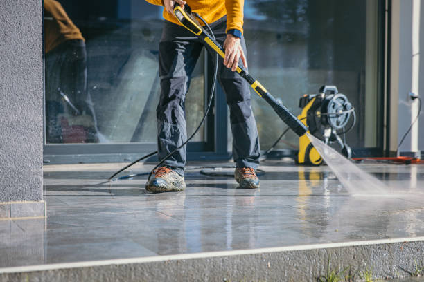 Best Driveway Pressure Washing  in Braddock Hills, PA
